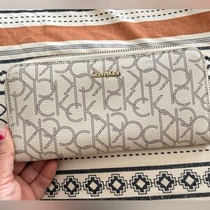 Calvin Klein Cream Wallet